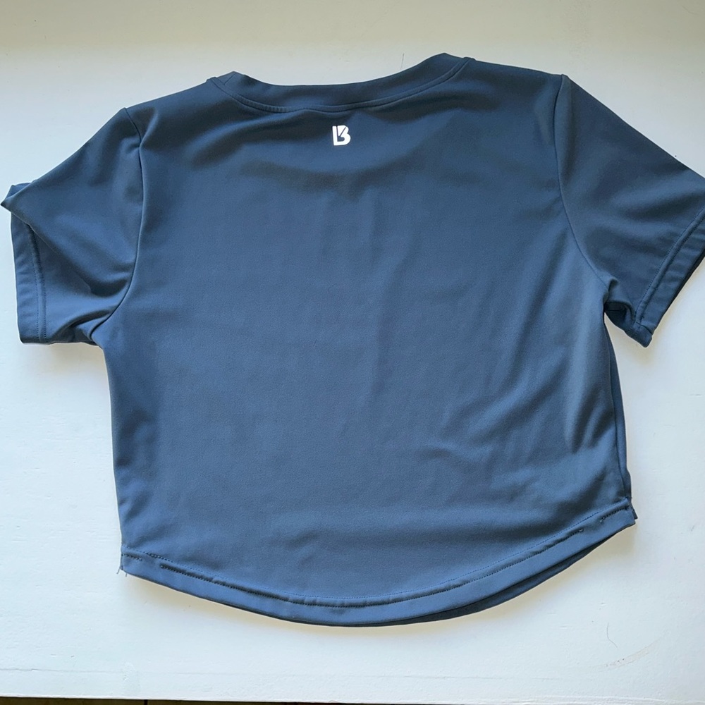 Buffbunny crew neck crop (L)